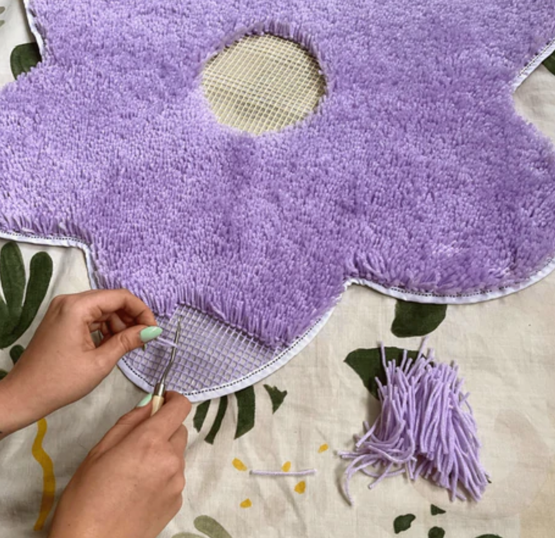 Craft Club Co: Lilac Bloom XL Rug Making Kit